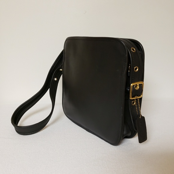 Coach Vintage Blk Crossbody - Picture 2 of 8